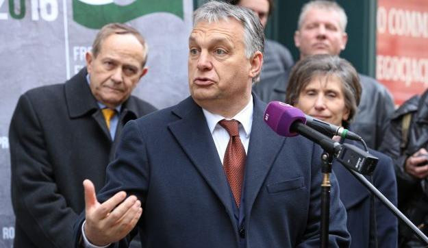Orbán Viktor egyes szám első személyre váltva intézi intelmeit az oktalan magyarokhoz