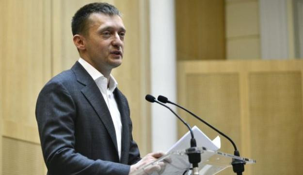A bíróság szerint Juhász mondhatja Rogánra, hogy bűnöző