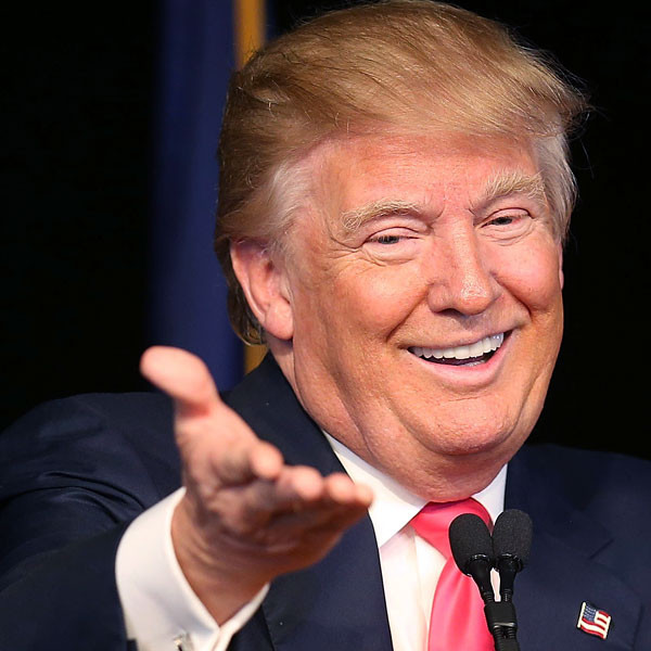A telefonbetyár Trump most sem Orbánt hívja