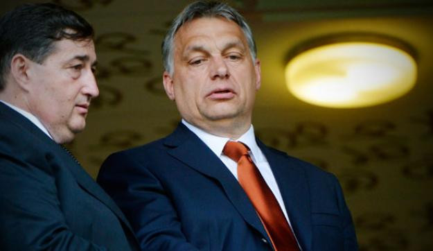 Tudta? Mészáros Lőrinc a Lánchidat… izé, hát, tudja… sundám-bundám, csóresz…