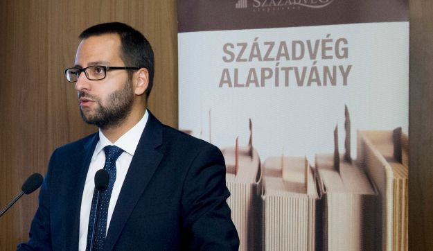 Lánczi Tamás kinevezésével saját szavazóit köpi szembe a Fidesz