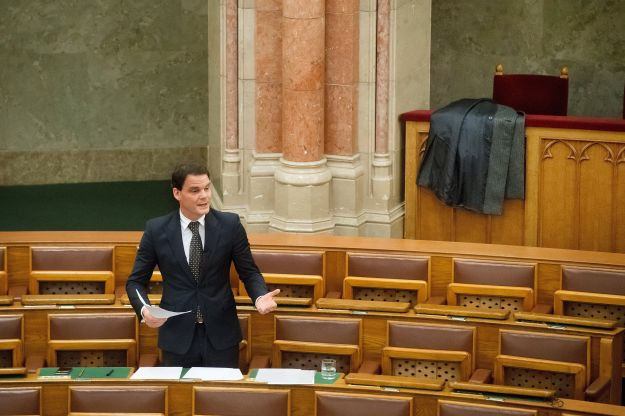 Az állam 613 millióért vásárolt be a fideszes képviselő testvérének cégétől 