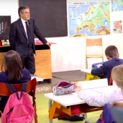 A hét legaranyosabb videója: a francia elnökjelöltek tanárnak álltak, és válaszoltak a diákok összes kérdésére