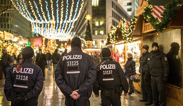 Kétszáz potenciális terrorista él Németországban, de nem tudják őket letartóztatni