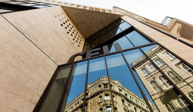 Orbán tesz a jogra – mi lesz így a CEU-val?
