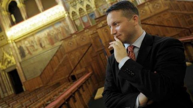 Kiszivárgott levél: így lobbizik Ujhelyi a Fidesz kizárásáért