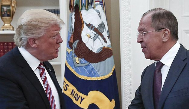 Trump elismerte, hogy fontos információkat mondott el az oroszoknak