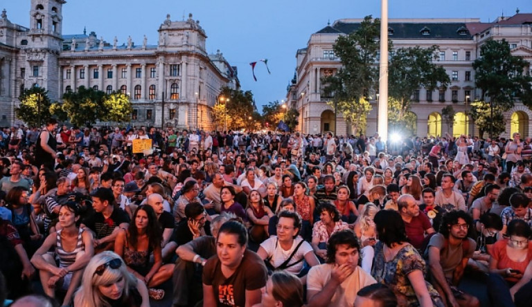 Szervezkednek az utóbbi időszak tömegdemonstrációi mögött álló csoportok: jönnek a tettek!