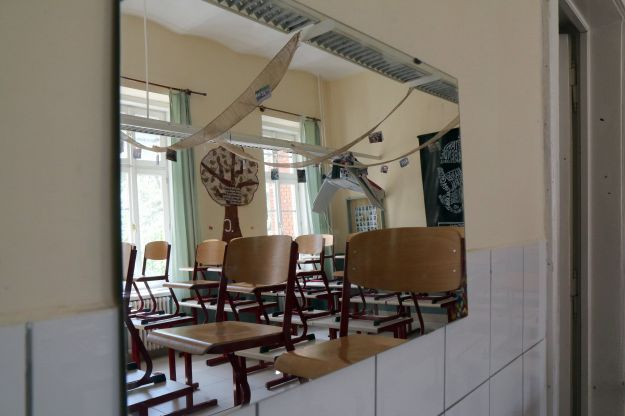 Öt szakszervezet kéri az iskolanyitás halasztását