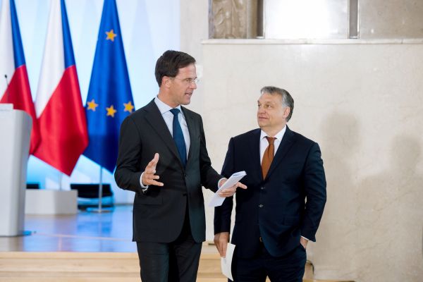Mark Rutte holland miniszterelnök és Orbán Viktor
