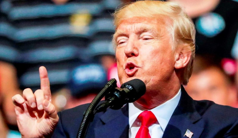 Hamarosan megtörténhet a nagy összeborulás: júliusban találkozhat Putyin és Trump