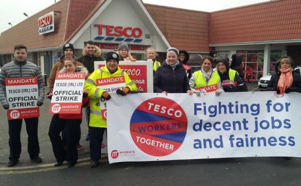Az írországi Bellyfarmot Tesco dolgozói sztrájkolnak