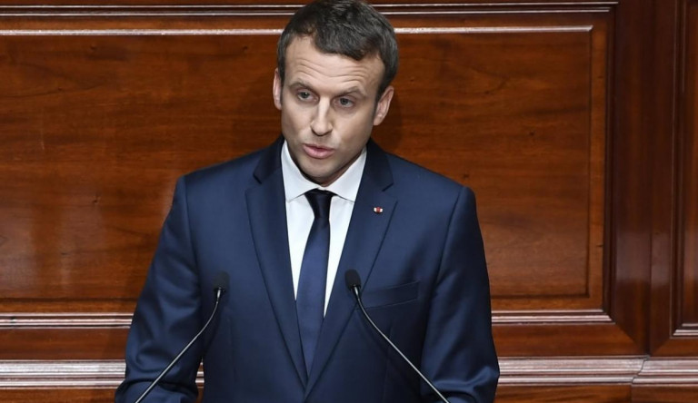 Macron nem viccel, ősszel feloldja a rendkívüli állapotot