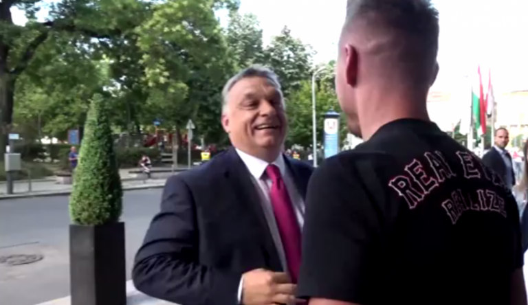 Orbán Viktor napok óta mást sem csinál, csak rajong