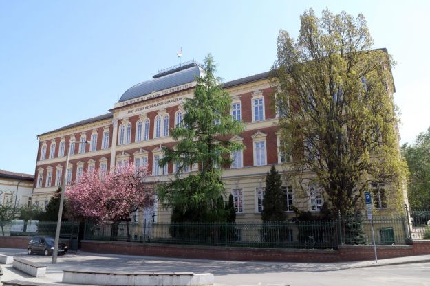 A miskolci Lévay József Református Gimnázium épülete