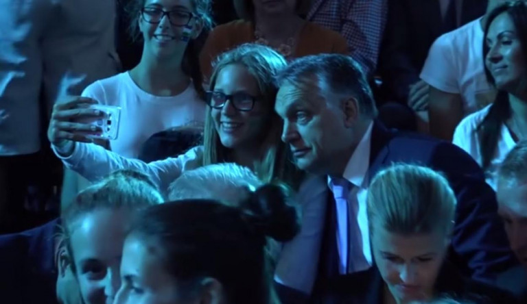 Orbán Viktor lett Magyarország szelfikirálya