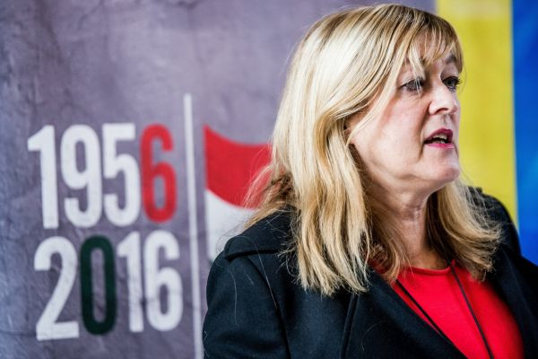 Schmidt Mária közalapítványa is vagyonkezelő alapítvány lesz