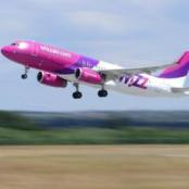 Egyszer csak felállt egy utas a WizzAir járatán, majd repülés közben megpróbálta kinyitni a vészkijáratot