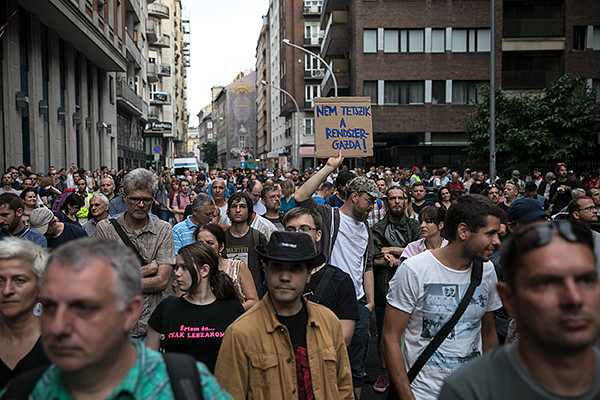 Közös nyilatkozatot adtak ki a tüntetők a tegnap esti demonstráció után