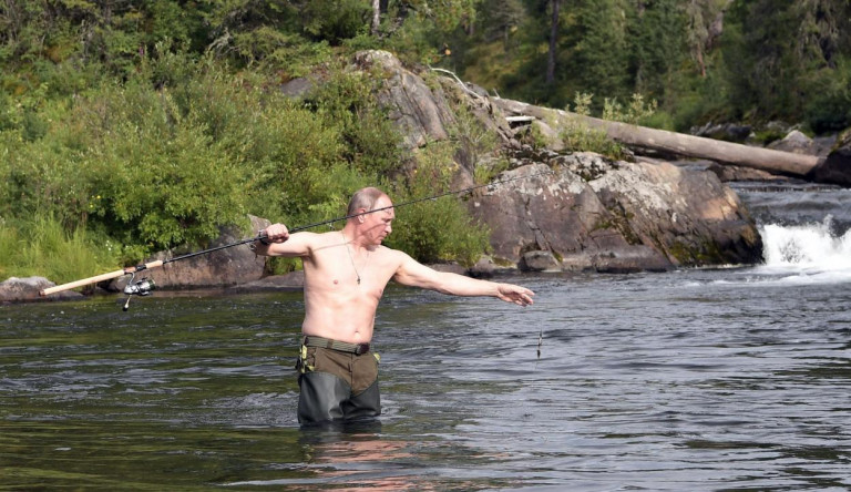 Igazi Bear Grylls: így nyaral Vlagyimir Putyin