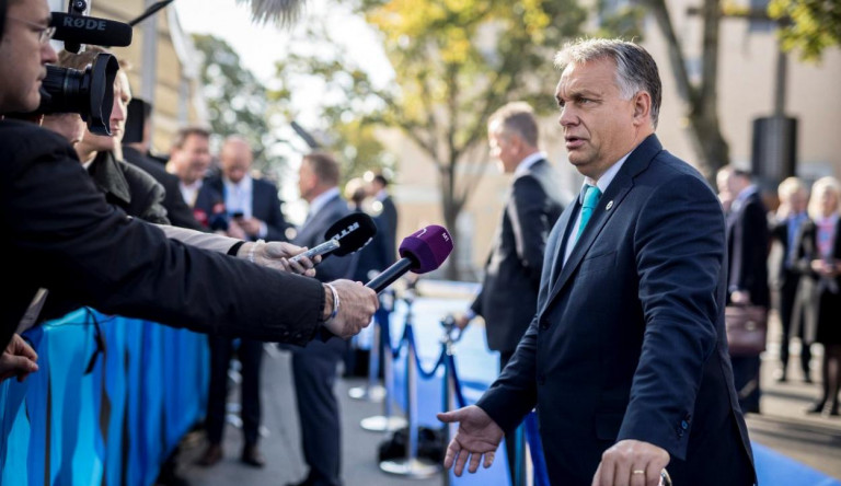 Orbán Viktor: Utánam, tahók! Kapára, kaszára! Üsd, vágd, nem apád!