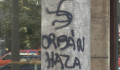 Orbánellenes és náci feliratokat festettek az ELTE jogi karának épületére