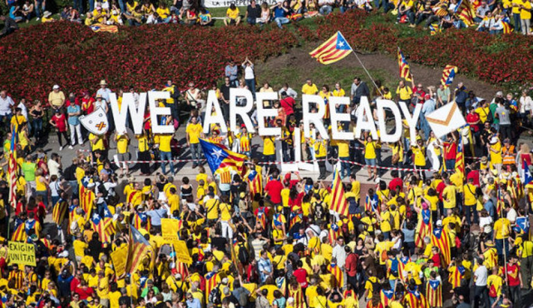 A spanyol kormány kezdeményezi a katalán kormány feloszlatását