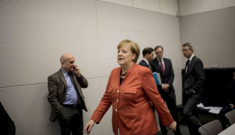 Merkel nem akar kisebbségi kormányzást, új választások jöhetnek Németországban