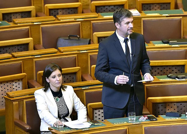 Gondolta volna? Totál kamu a nemzeti konzultáció