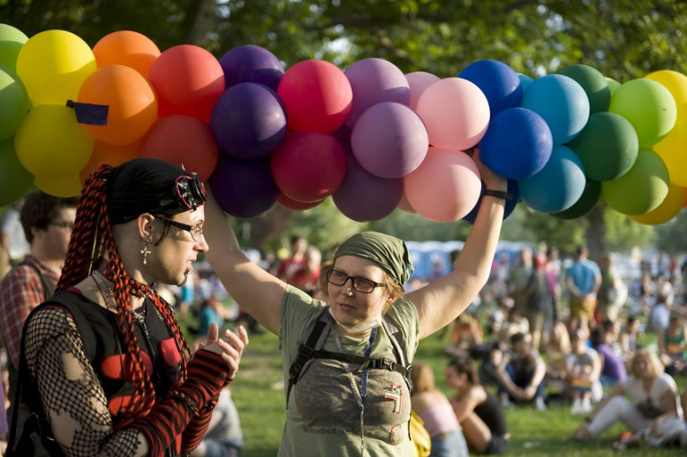 Ausztriában is jöhet az egyneműek házassága