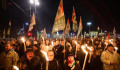 „Orbán Viktor a 20. századot jelenti” – A Fidesz-székház előtt tüntetett a Jobbik