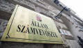 Az állam korábban jóváhagyta azokat a szerződéseket, amelyek miatt most büntet a kormány