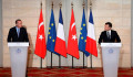 A török elnök elment kuncsorogni Emmanuel Macronhoz, de hoppon maradt, majd kiakadt az őt kérdező francia újságíróra