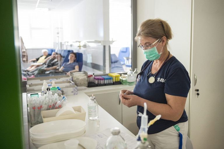 Új beléptető rendszert vezetnek be az állami kórházakban dolgozóknak