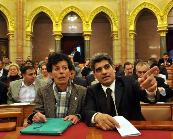 Ismét Farkas Flóriánt választotta elnöknek a Lungo Drom