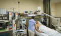 HVG: óriási a terhelés a Baleseti Intézeten, szüneteltetik a halasztható műtéteket