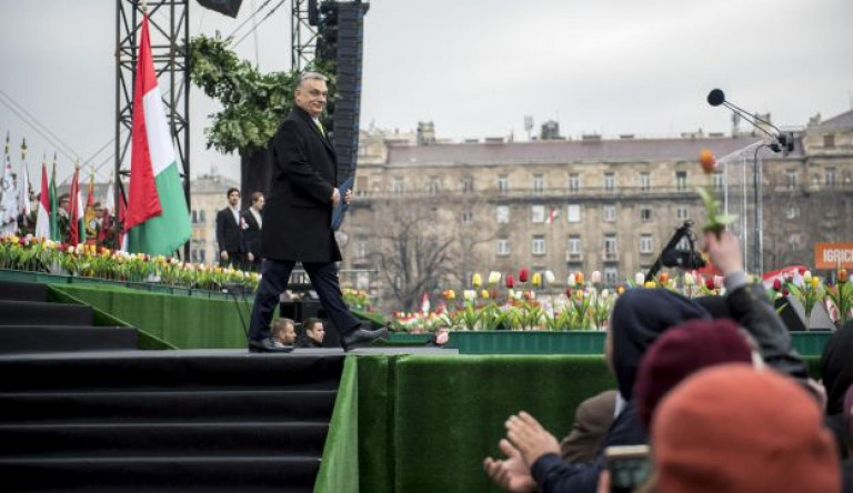 Nem először ígért elégtételt Orbán Viktor – Négy fenyegetés a NER nyolc évéből
