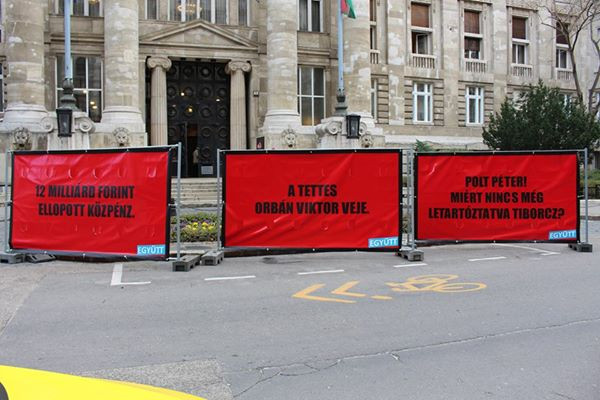 A TETTES ORBÁN VIKTOR VEJE - Polt Péternél akciózott az Együtt