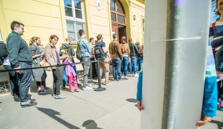 Idén rengeteg az átjelentkező. Ez akkor most választási csalás?