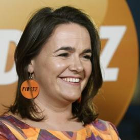 Novák Katalin olyan fülbevalót villantott, hogy szóhoz se jutunk