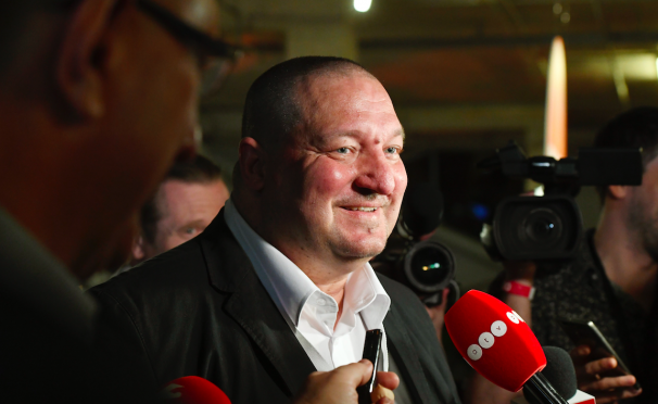 Az első szerény nyilatkozatok a Fideszből