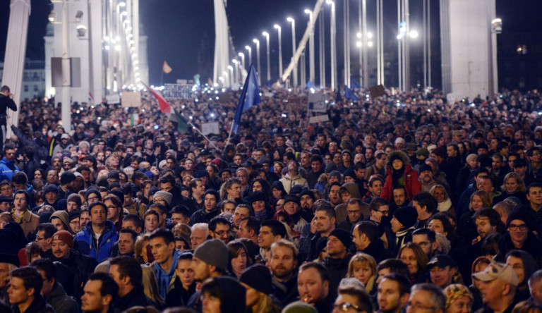 „Egy ekkora megmozdulást már nem lehet semmibe venni” – mondja a holnapi kormányellenes tüntetés szervezője