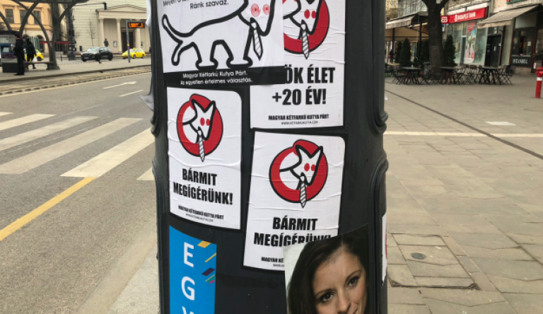 Még három hétig kell bámulnunk a választási plakátokat
