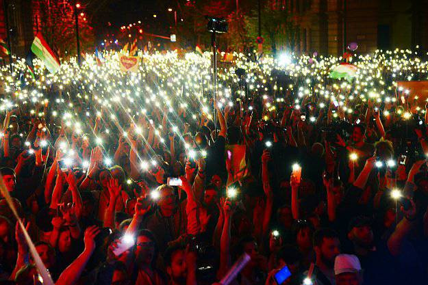 Soros-terv: Végig napsütéses idő lesz ezen a tüntetésekben gazdag hétvégén