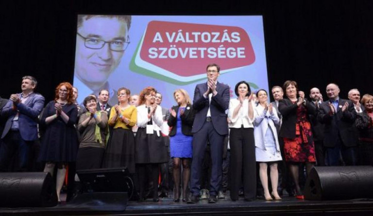 Külön frakciót alakít az MSZP és a Párbeszéd