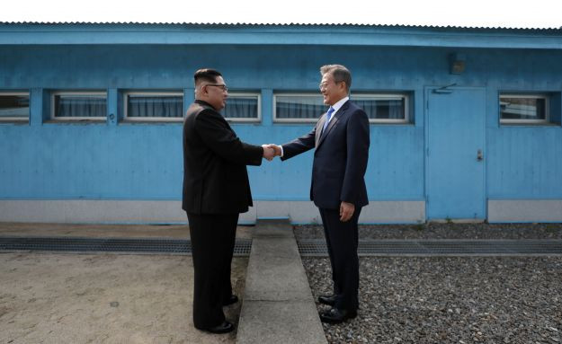 Találkozott és tárgyalt egymással a két Korea