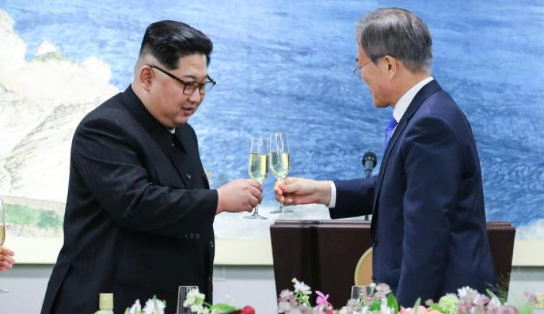 A háború lezárásáról és atommentesítésről állapodtak meg a két Korea találkozóján