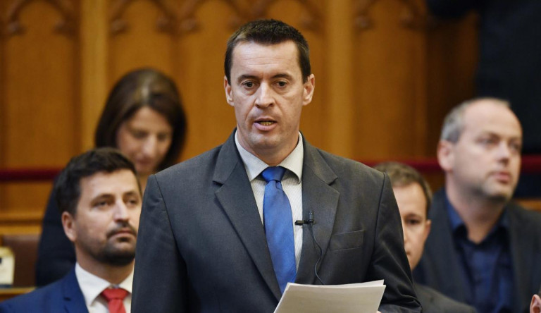 Nem lesz társelnöki rendszer a Jobbikban, és valószínű, hogy Sneider Tamás lesz az új vezető