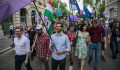 Maradnak és ellenállnak: családias, majálisba oltott tüntetéssel üzen a Momentum