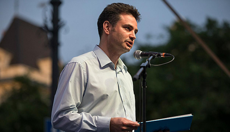 Márki-Zay Péter a Momentum tüntetésén: Nem jobb- és baloldal van Magyarországon, hanem tisztesség és tisztességtelenség